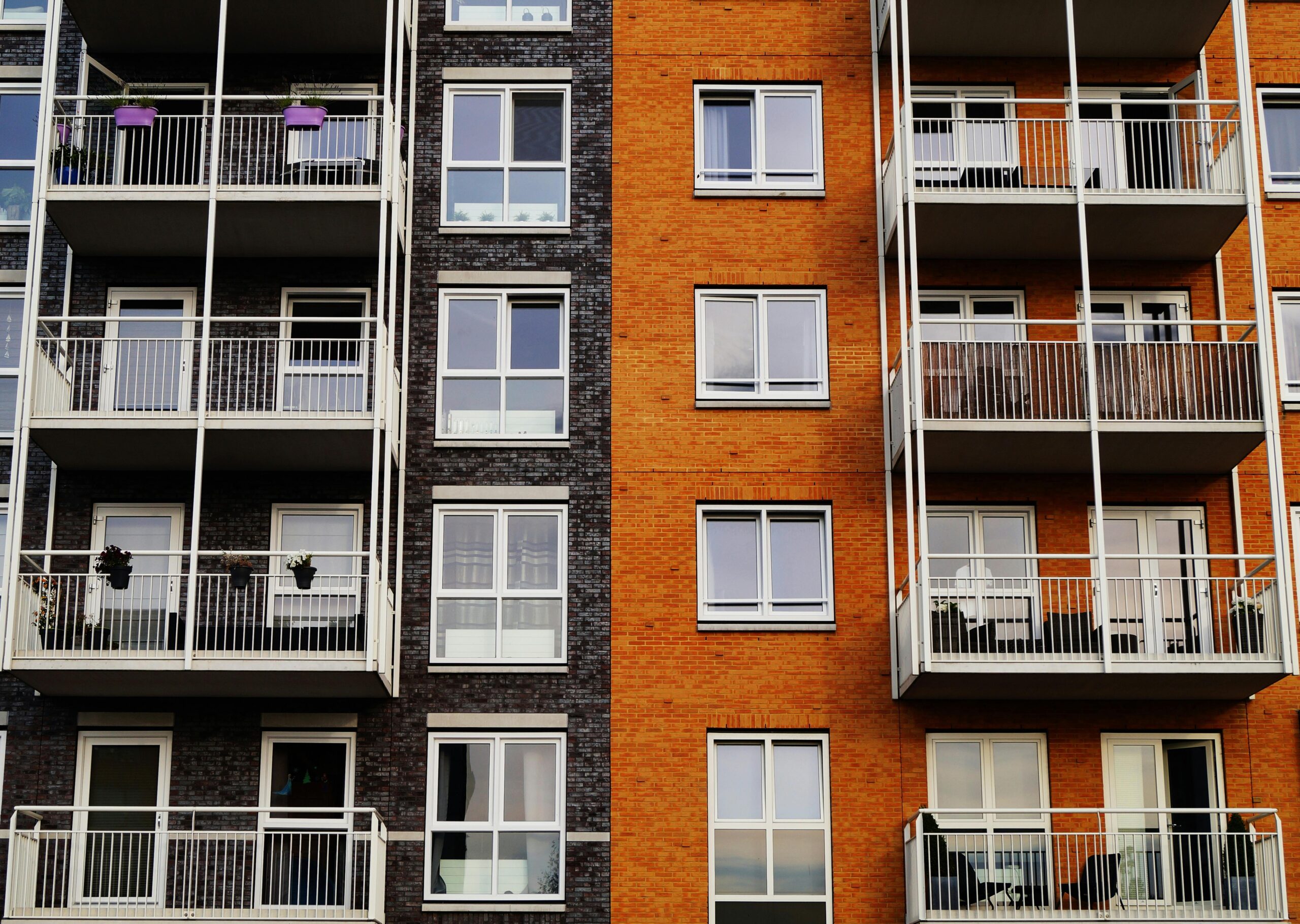 Resident liability insurance for multifamily property owners looking to reduce damage-related costs